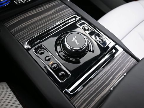 New 2026 Rolls-Royce Cullinan AWD/4WD image 22
