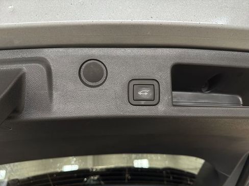 Used 2026 Chevrolet Equinox ACTIV w/ Convenience Package III image 28