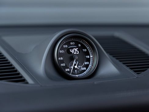 Certified 2026 Porsche Macan AWD/4WD image 17