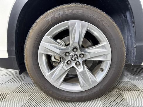 Used 2017 Toyota Highlander FWD V6 image 18