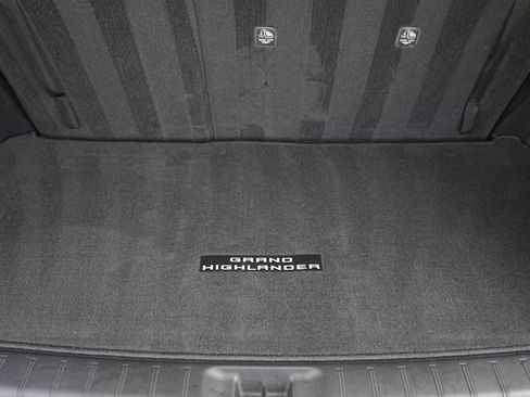 Used 2024 Toyota Grand Highlander XLE image 27