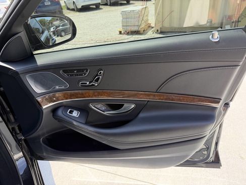 Used 2015 Mercedes-Benz S 550 Sedan image 20