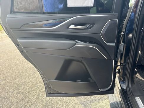 Used 2023 Cadillac Escalade Sport AWD/4WD image 23