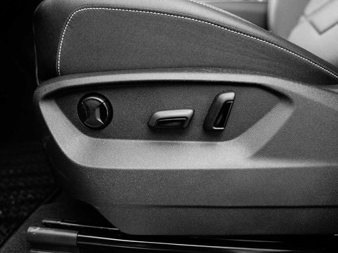 New 2026 Volkswagen Atlas SE image 20