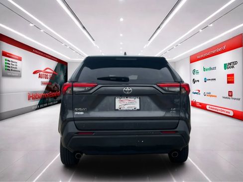 Used 2020 Toyota RAV4 LE AWD/4WD image 6