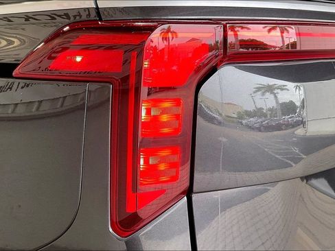 Used 2026 Kia Carnival FWD image 19