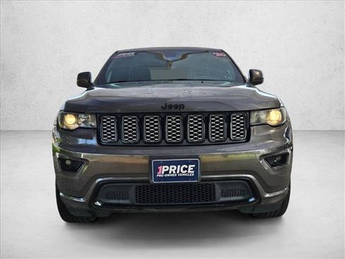 Used 2020 Jeep Grand Cherokee Altitude RWD image 2