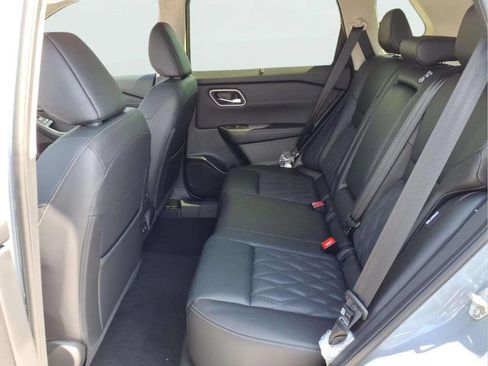 New 2026 Nissan Rogue Platinum w/ Platinum Premium Package AWD/4WD image 13