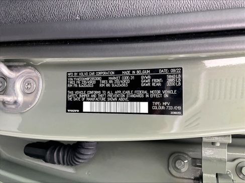 Used 2023 Volvo XC40 Recharge Ultimate image 35