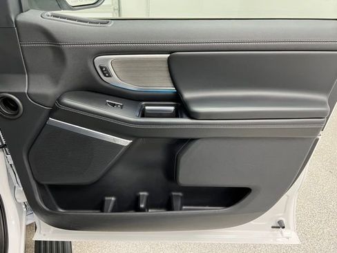 Used 2025 Ford Expedition Platinum AWD/4WD image 57