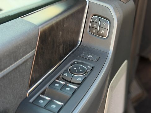 Used 2021 Ford F150 Lariat w/ Equipment Group 502A High image 16