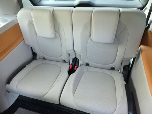 Used 2025 Volkswagen ID. Buzz 1st Edition AWD/4WD image 16