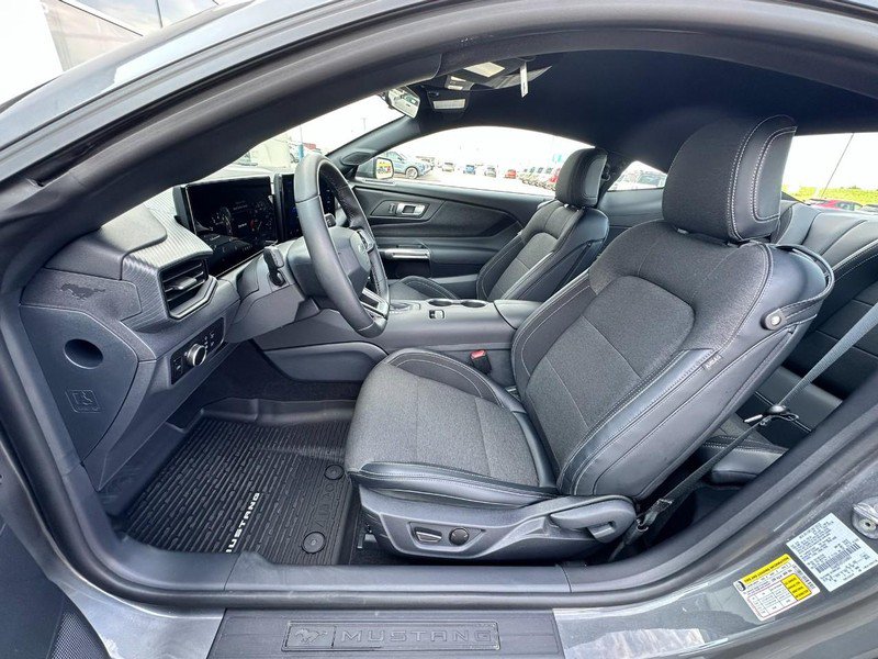 Used 2026 Ford Mustang Coupe RWD image 7