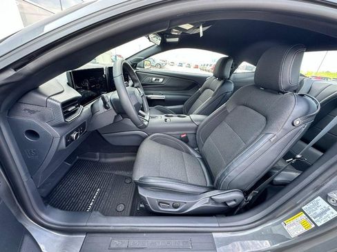 Used 2026 Ford Mustang Coupe RWD image 7