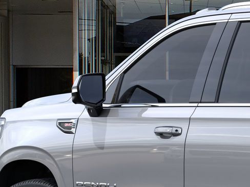 New 2026 GMC Yukon XL Denali w/ Denali Reserve Package image 12