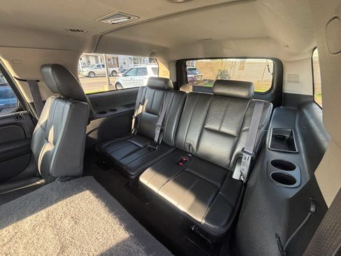 Used 2014 Chevrolet Suburban LT AWD/4WD image 9