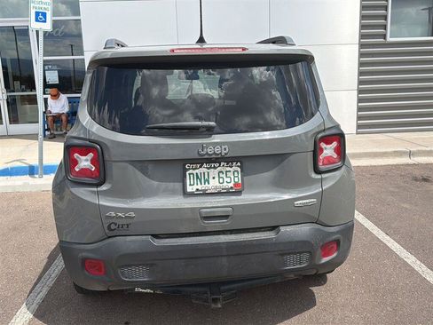 Used 2020 Jeep Renegade Latitude w/ Cold Weather Group AWD/4WD image 7