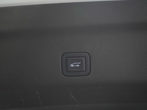 Used 2023 GMC Yukon Denali AWD/4WD image 12