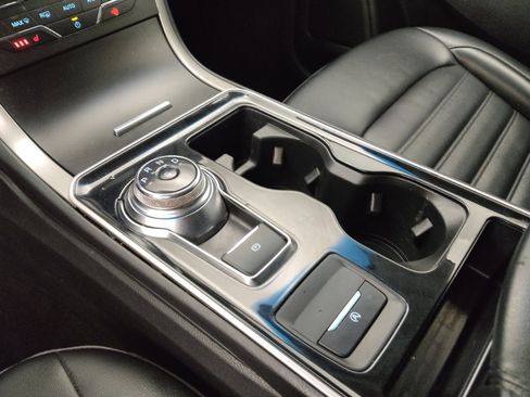 Used 2020 Ford Edge SEL w/ Convenience Package image 26