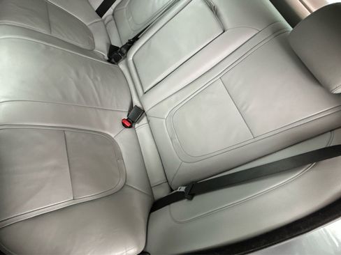 Used 2013 Jaguar XF 3.0 image 16