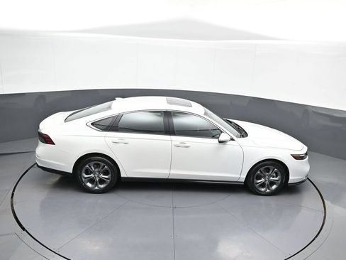 Certified 2024 Honda Accord EX image 37