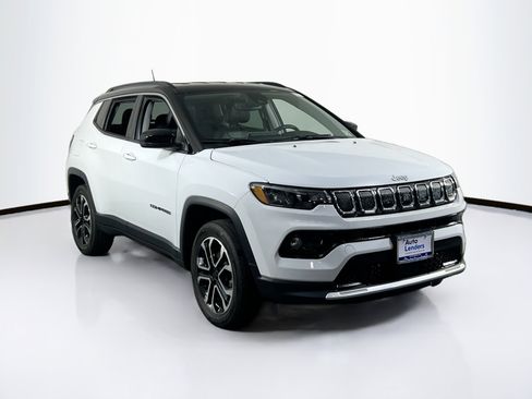 Used 2022 Jeep Compass Limited image 3