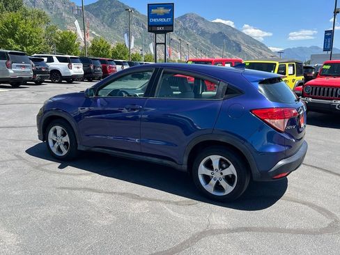 Used 2017 Honda HR-V LX image 11
