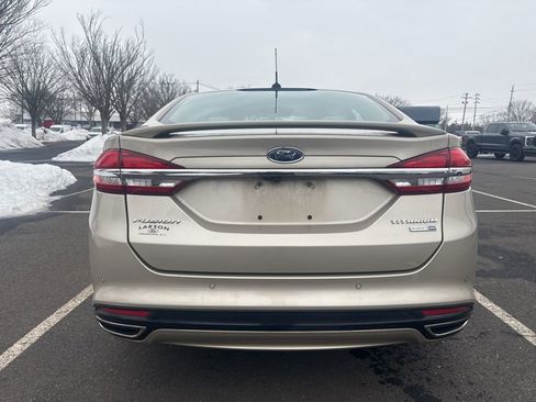 Used 2018 Ford Fusion Titanium image 11