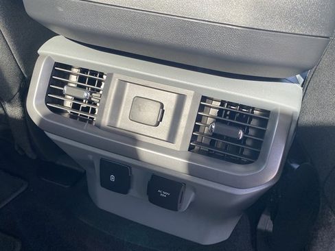 Used 2024 Ford F150 Lightning Flash image 6