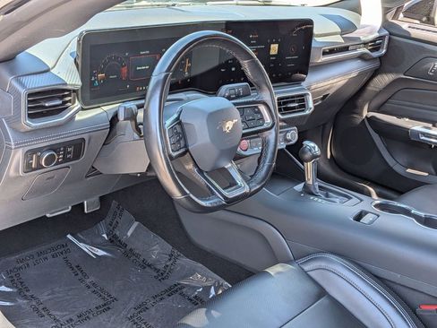 Used 2025 Ford Mustang Premium image 15