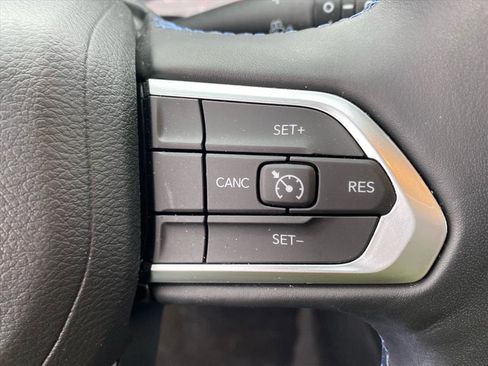 Used 2022 Jeep Compass Latitude w/ Convenience Group image 19