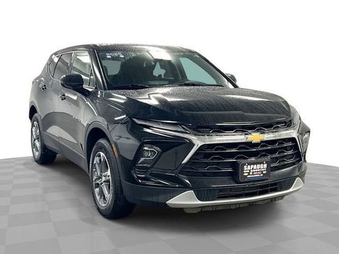 Certified 2025 Chevrolet Blazer LT AWD/4WD image 1