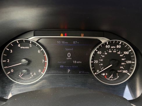 Used 2019 Nissan Altima 2.5 SR FWD image 19