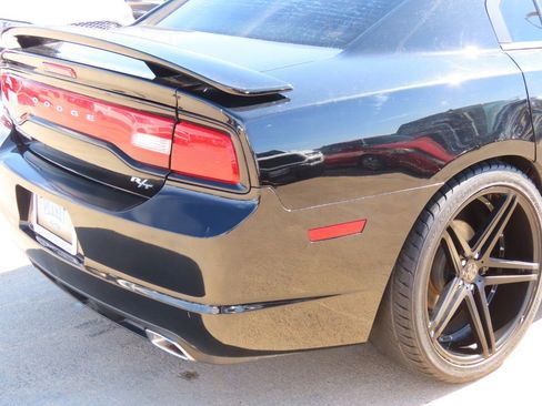 Used 2014 Dodge Charger R/T w/ Wheels & Tunes Group image 12