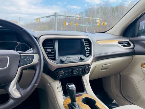 Used 2017 GMC Acadia Denali w/ Technology Package image 28