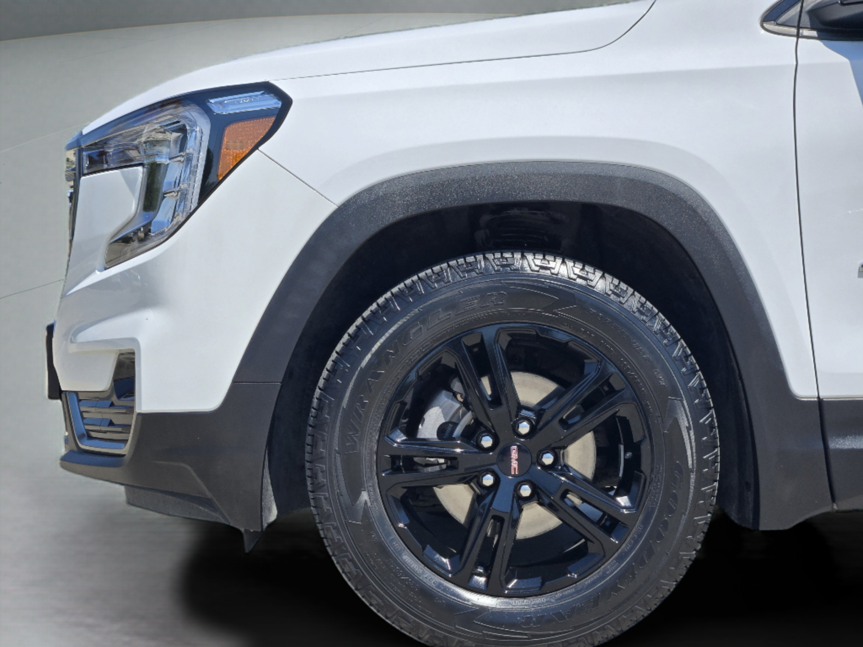 Used 2023 GMC Terrain AT4 AWD/4WD image 36