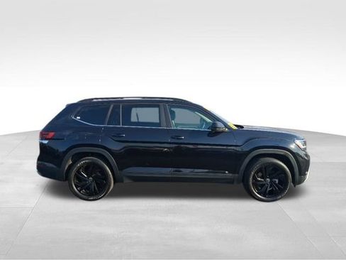 Used 2022 Volkswagen Atlas SE w/ Black Wheel Package image 5