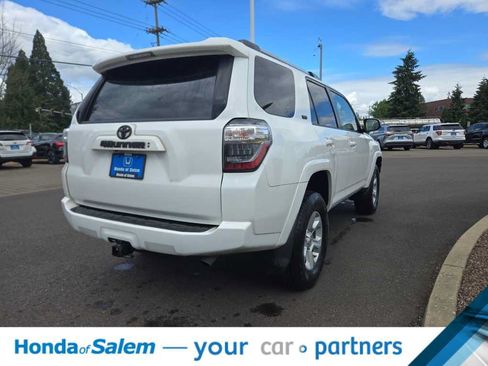 Used 2021 Toyota 4Runner SR5 Premium w/ Moonroof Package AWD/4WD image 4