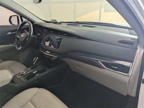Used 2023 Cadillac XT4 Luxury image 18