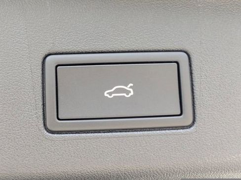 New 2025 Volkswagen ID.4 Pro S image 14