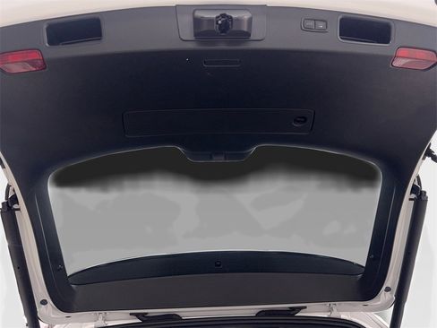 Used 2023 Porsche Macan Turbo image 82