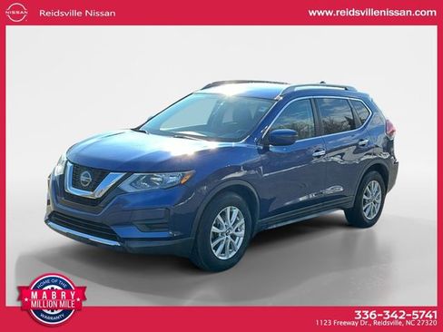 Used 2018 Nissan Rogue SV image 1