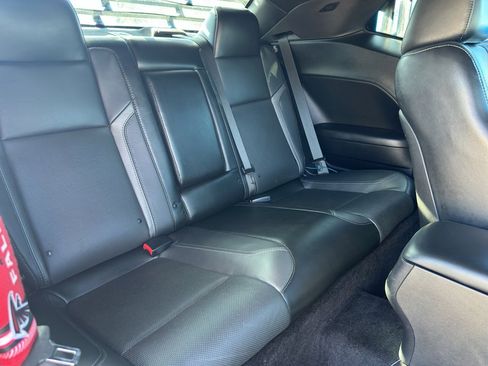 Used 2016 Dodge Challenger SXT Plus image 21