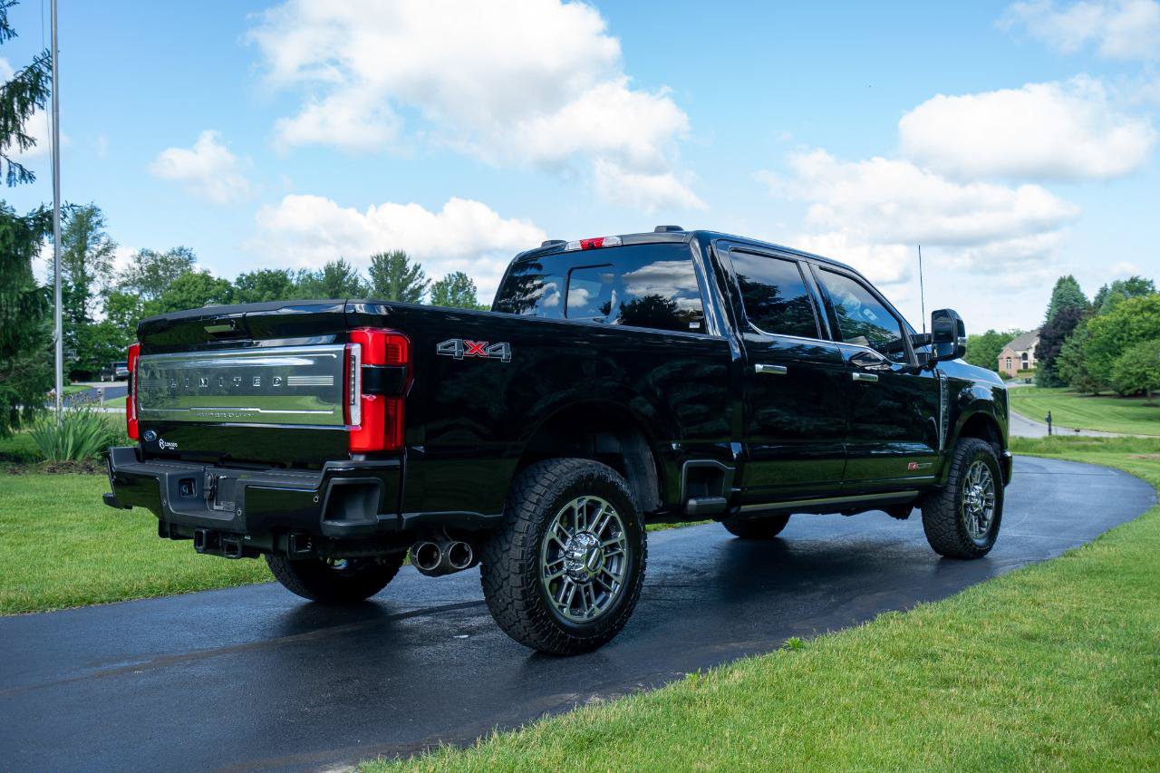 Used 2023 Ford F250 Limited AWD/4WD image 3