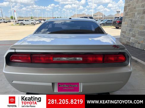 Used 2009 Dodge Challenger R/T RWD image 9