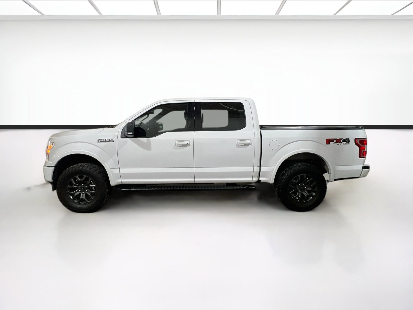 Used 2020 Ford F150 XLT w/ Equipment Group 302A Luxury AWD/4WD image 22