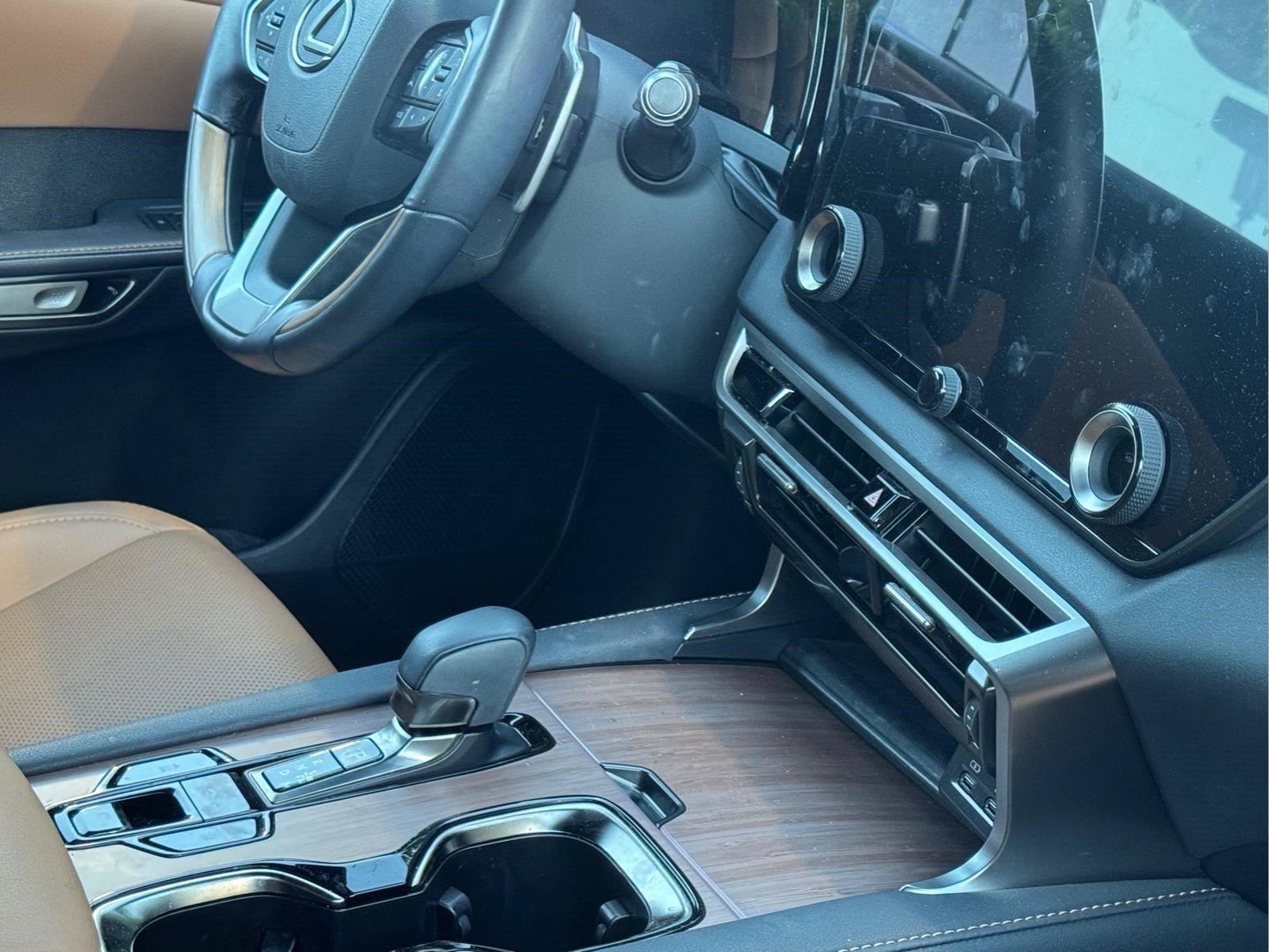 Used 2025 Lexus RX 350 Premium w/ Accessory Package (Z1) FWD image 13