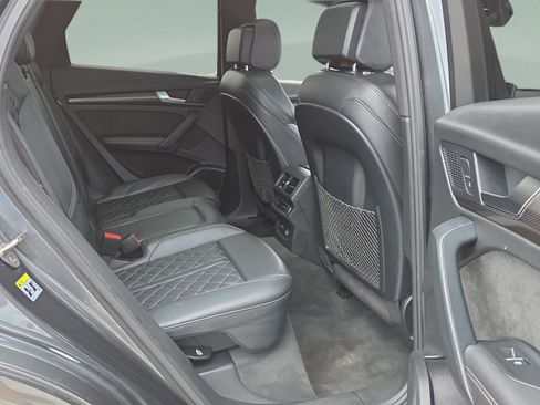 Used 2020 Audi SQ5 Premium Plus w/ Premium Plus Package AWD/4WD image 16