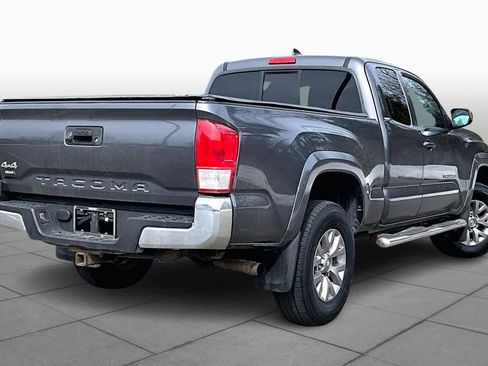 Used 2016 Toyota Tacoma SR5 image 12
