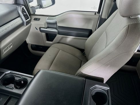 Used 2021 Ford F350 XLT w/ XLT Premium Package AWD/4WD image 23